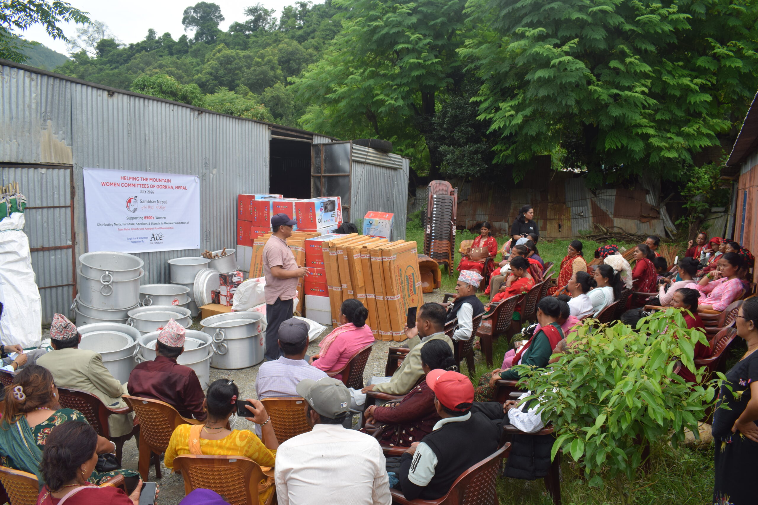 प्रेम खत्रीले पठाए आरुघाटका २९ महिला समूहलाई सशक्तीकरण सामग्री, बढ्यो आत्मनिर्भरताको आधार