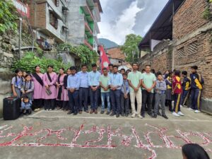 भोटेकोशी बाढीपीडितका लागि गोरखाको जेनियस स्कुलद्वारा ७२ हजार सहयोग